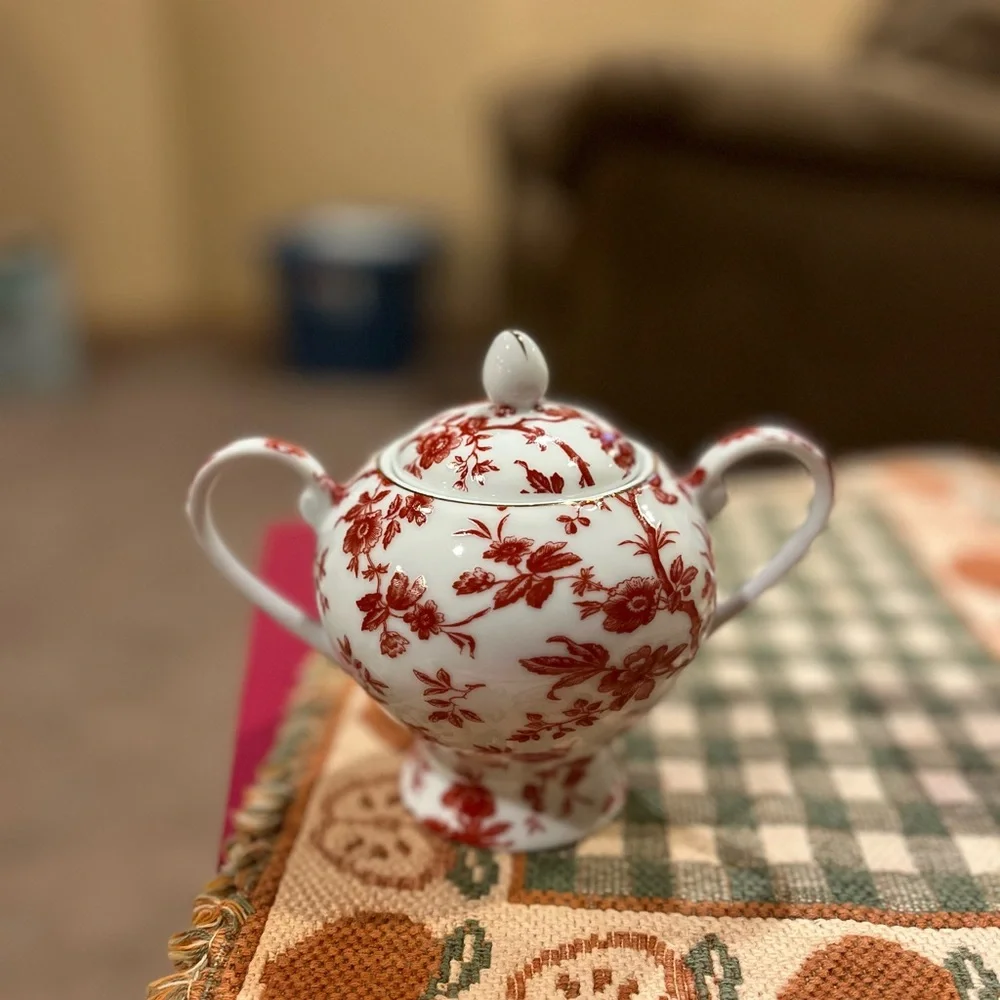caldo freddo elegant red